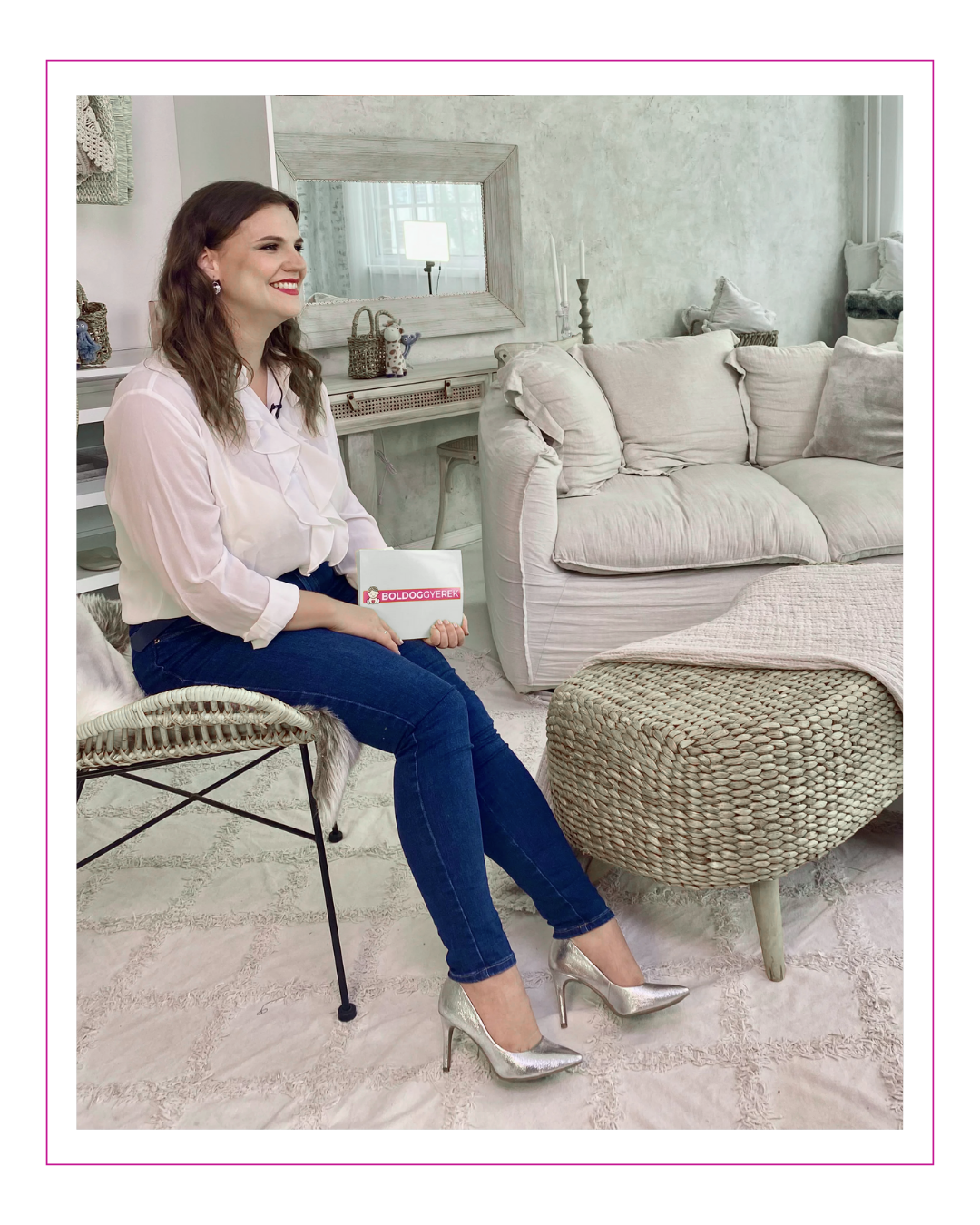 Beszédes Henrietta műsorvezető, riporter, szinkronszínész, narrátor