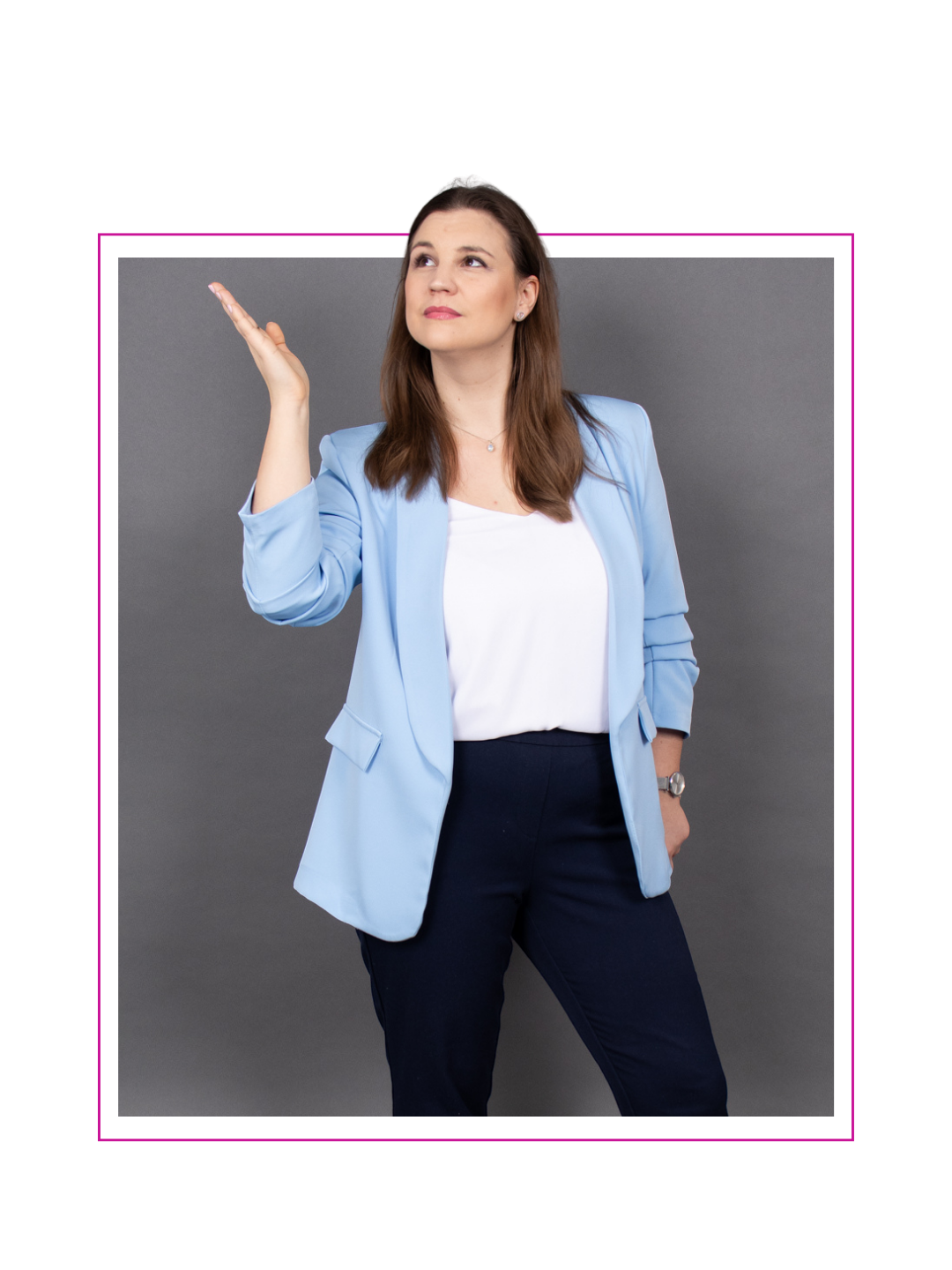 Beszédes Henrietta műsorvezető, riporter, szinkronszínész, narrátor